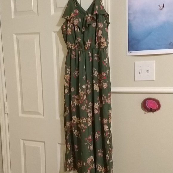 **Never Worn**Romper/ jumpsuit - Picture 3 of 3